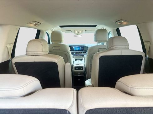 Used 2020 Mercedes-Benz GLS 450 4MATIC image 24