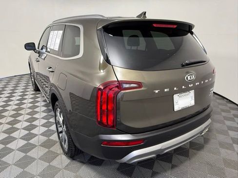 Used 2021 Kia Telluride S FWD image 4