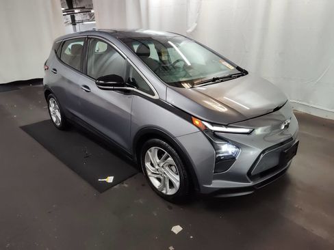 Used 2023 Chevrolet Bolt LT w/ Driver Confidence Package FWD image 1
