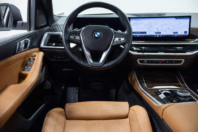 Certified 2026 BMW X5 xDrive40i AWD/4WD image 3