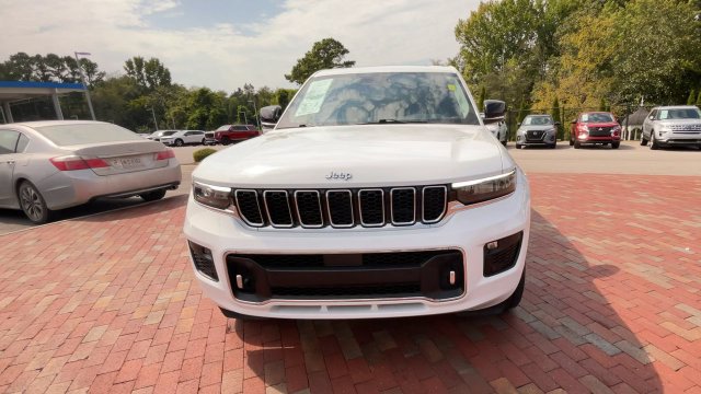 Used 2021 Jeep Grand Cherokee L Overland w/ Luxury Tech Group IV AWD/4WD image 4