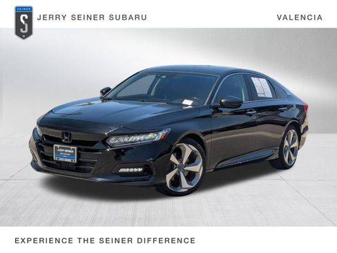 Used 2018 Honda Accord Touring image 1