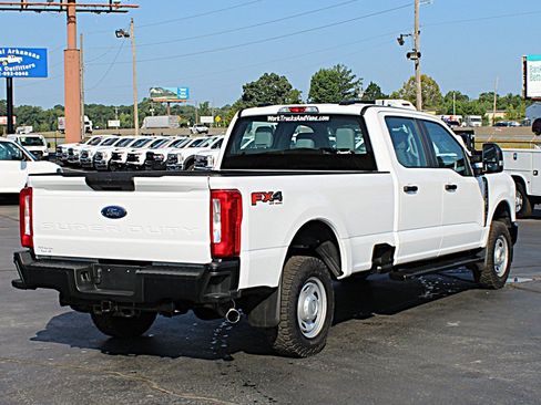 Used 2024 Ford F250 XL w/ FX4 Off-Road Package AWD/4WD image 5