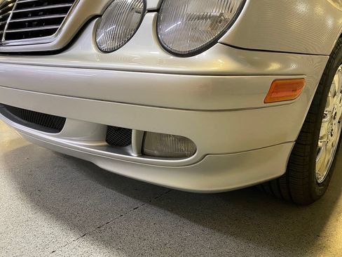 Used 2000 Mercedes-Benz CLK 320 Coupe image 39