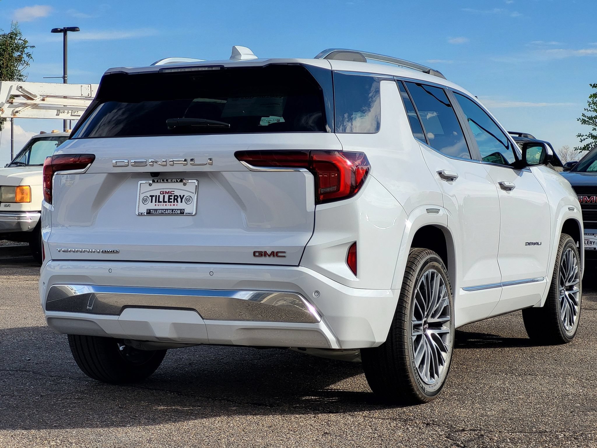 New 2027 GMC Terrain Denali w/ LPO, Floor Liner Package AWD/4WD image 7