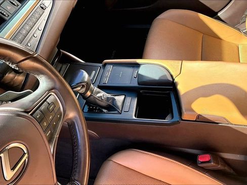 Used 2019 Lexus ES 350 w/ Accessory Package 2 image 16