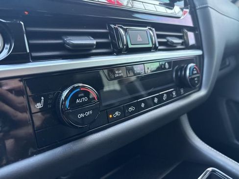 Certified 2024 Nissan Pathfinder SL image 26