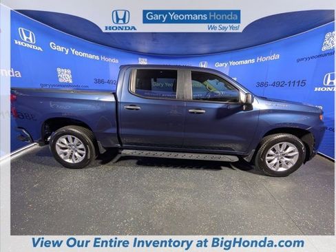 Used 2021 Chevrolet Silverado 1500 Custom image 3