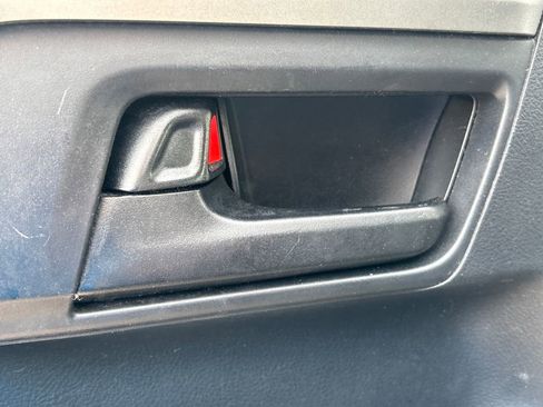 Used 2013 Toyota 4Runner SR5 w/ Convenience Pkg image 7