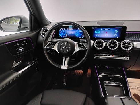 Used 2024 Mercedes-Benz EQB 300 4MATIC image 64