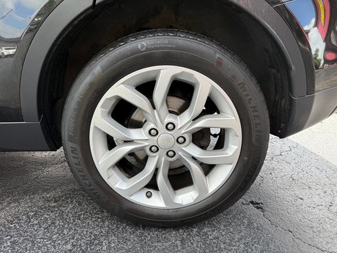 Used 2018 Land Rover Discovery Sport HSE AWD/4WD image 9