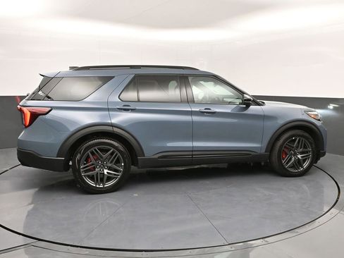 Used 2025 Ford Explorer ST w/ Sun And Sound Package image 31