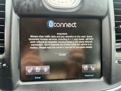 Used 2016 Chrysler 300 C AWD/4WD image 22