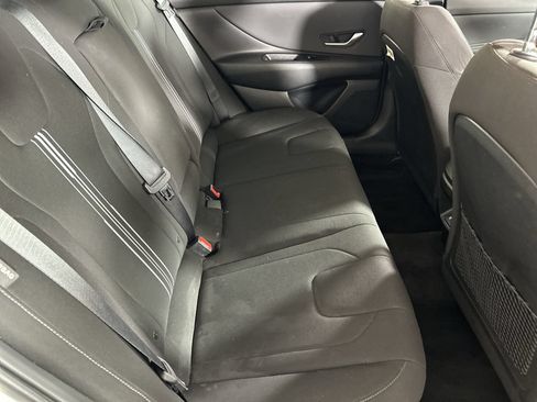 Used 2025 Hyundai Elantra SEL FWD image 26