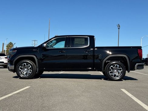 New 2026 GMC Sierra 1500 SLE w/ LPO, Black Badging Package image 2