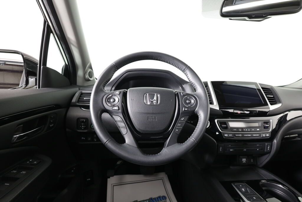 Used 2017 Honda Pilot Touring image 30
