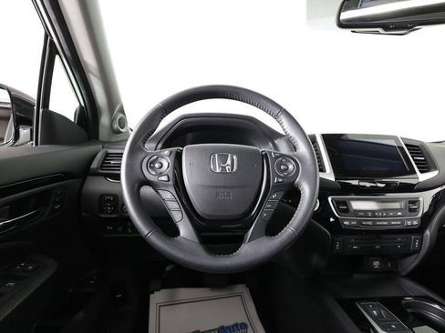 Used 2017 Honda Pilot Touring image 30