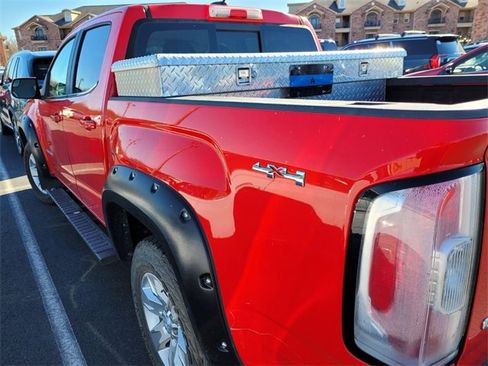 Used 2018 GMC Canyon SLE w/ SLE Convenience Package image 4