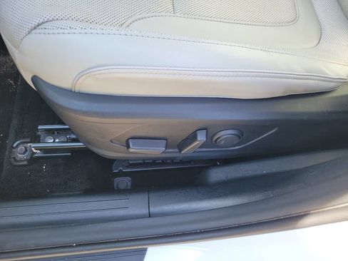 Used 2024 Hyundai Tucson Limited FWD image 16