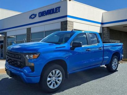 New 2026 Chevrolet Silverado 1500 Custom w/ LPO, Dark Essentials Package