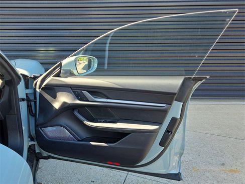 Used 2025 Porsche Taycan 4S image 20