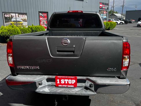 Used 2006 Nissan Frontier NISMO AWD/4WD image 6