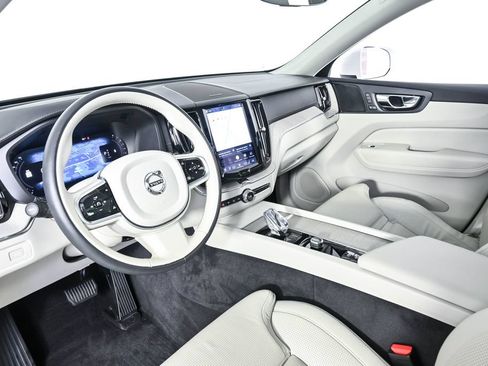 Certified 2022 Volvo XC60 B6 Inscription w/ Advanced Package AWD/4WD image 6