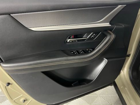 Used 2025 MAZDA CX-70 Plug-In Hybrid w/ Premium Pkg image 26