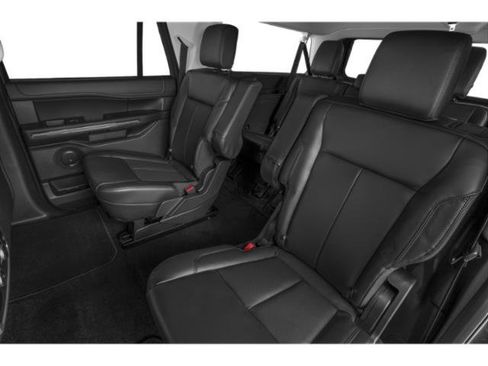 Used 2023 Ford Expedition Max XLT image 16