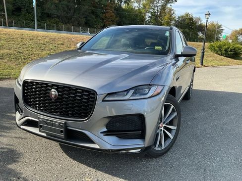 Used 2022 Jaguar F-PACE S image 1