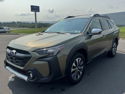 Certified 2024 Subaru Outback Touring AWD/4WD image 8