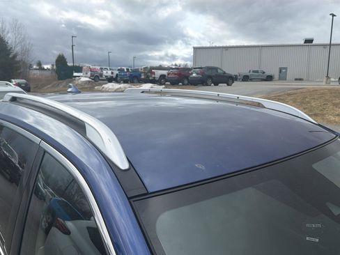 Used 2020 Nissan Rogue SV image 6