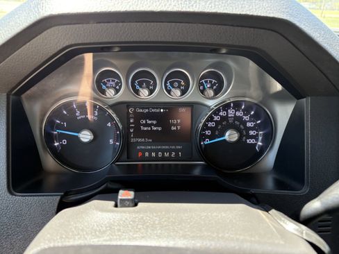Used 2012 Ford F250 Lariat w/ Lariat Interior Pkg image 18