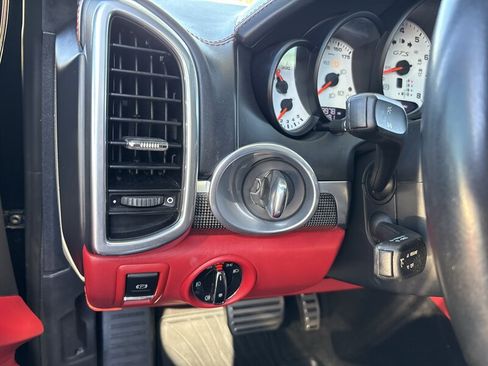 Used 2016 Porsche Cayenne GTS AWD/4WD image 47