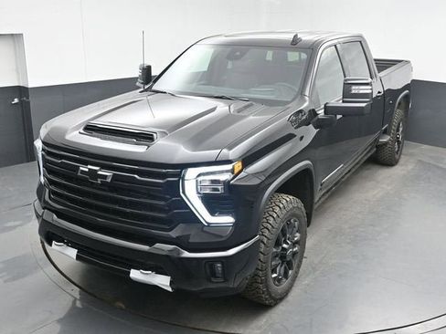 New 2026 Chevrolet Silverado 2500 High Country w/ High Country Premium Package AWD/4WD image 37