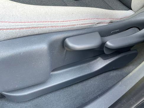 Used 2020 Chevrolet Bolt LT image 27