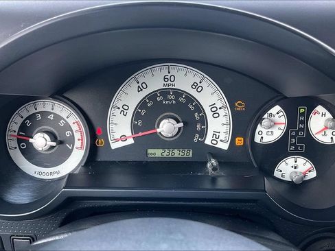 Used 2010 Toyota FJ Cruiser 4WD image 20
