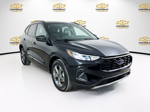 Used 2023 Ford Escape ST-Line image 1