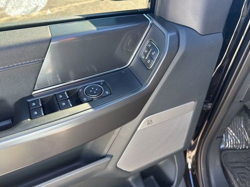 Used 2025 Ford F150 Lariat w/ Equipment Group 501A Mid image 14