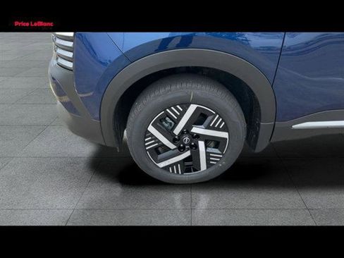 New 2026 Nissan Kicks SV w/ Cold Weather Package FWD image 24