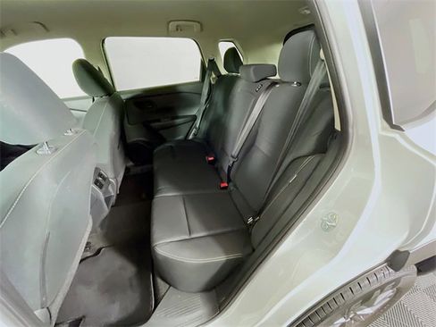 Used 2024 Nissan Rogue S image 23