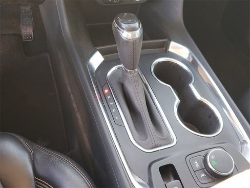 Used 2020 Chevrolet Traverse RS image 30