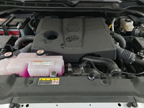 Used 2022 Toyota Tundra Platinum image 15