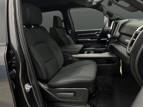 New 2026 RAM 1500 4x4 Crew Cab image 31