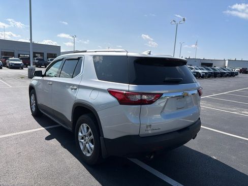 Used 2018 Chevrolet Traverse LT FWD image 4