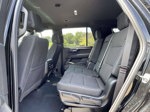 Used 2025 Chevrolet Tahoe LS AWD/4WD image 10