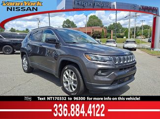 Used 2022 Jeep Compass Latitude image 1