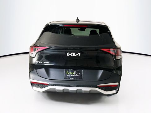 Used 2025 Kia Sportage LX image 7