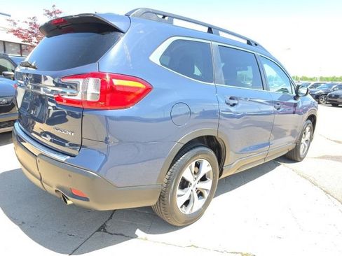 Certified 2023 Subaru Ascent Premium w/ Convenience Package AWD/4WD image 8