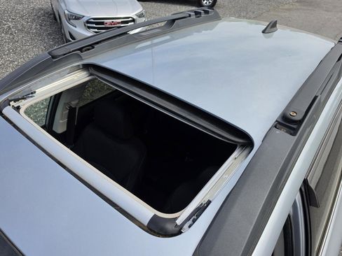 Used 2016 Subaru Outback 2.5i Premium image 19